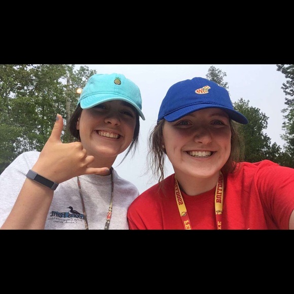 Meet your Posher, Taylor - Picture 1 of 1